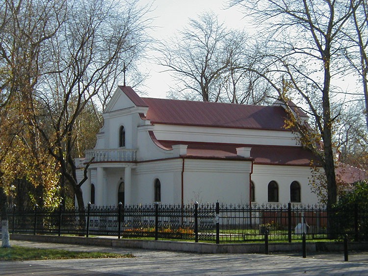 Здание костёла, дом ксёндза